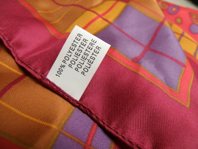 scarf-930185_1280